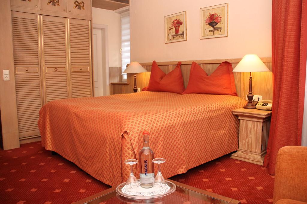 Romantik Im Hotel Villa Roehl Timmendorfer Strand Room photo