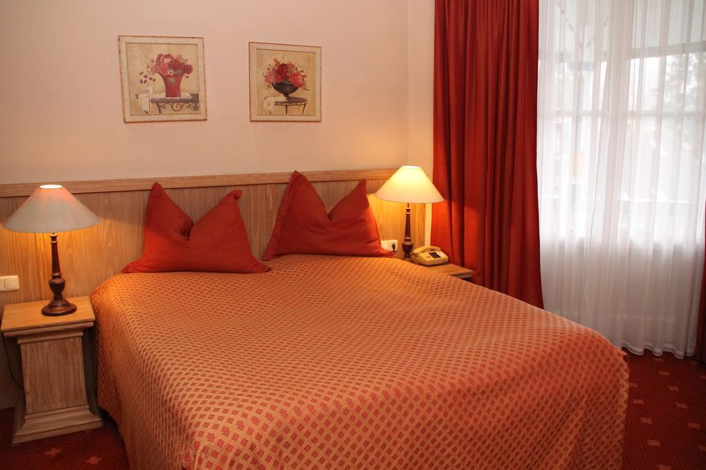Romantik Im Hotel Villa Roehl Timmendorfer Strand Room photo